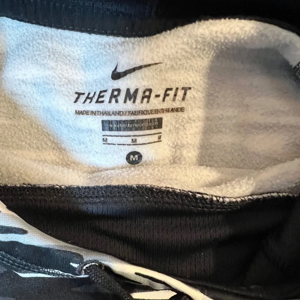 Nike therma fit